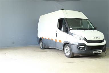 IVECO DAILY 35S12 DIESEL 2.3 High Roof Van 3520 WB Diesel - WHITE - BG19ASX - 5 Door Panel Van