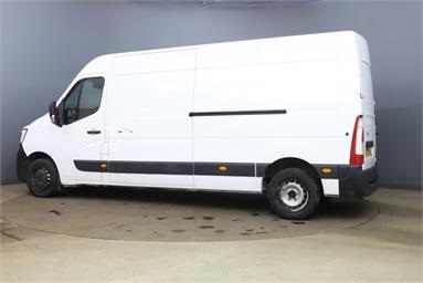 RENAULT MASTER LWB DIESEL FWD LM35dCi 135 Business Medium Roof Van Diesel - WHITE - SA72YNF - Panel Van