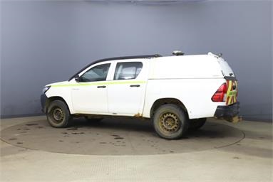 TOYOTA HILUX DIESEL Active D/Cab Pick Up 2.4 D-4D 5 Seats Double Cab Diesel - WHITE - YN18NJF - 4 Door Pick Up Body