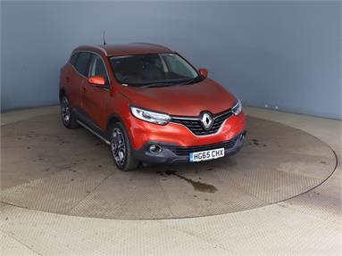 RENAULT KADJAR 1.5 dCi Dynamique S Nav 5dr Diesel - RED - HG65CHX - 5 Door Hatchback