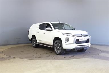 MITSUBISHI L200 DIESEL Double Cab DI-D 150 Barbarian 4WD Diesel - WHITE - WN21OVG - 4 Door Pick Up Body