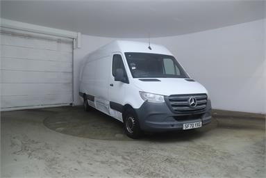 MERCEDES-BENZ SPRINTER 315CDI L3 DIESEL RWD 3.5t H2 Progressive Van Diesel - WHITE - SF70YXG - 5 Door Panel Van