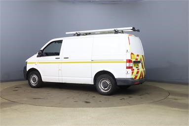 VOLKSWAGEN TRANSPORTER T30 SWB DIESEL 2.0 TDI BlueMotion Tech 114PS Startline Van Diesel - WHITE - BK15MWA - 5 Door Panel Van