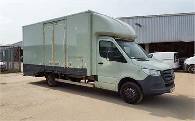 MERCEDES-BENZ SPRINTER 516CDI L2 DIESEL RWD 5.0t Chassis Cab Diesel - GREEN - YE69TXH - 6 Door Luton Box Body