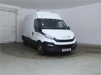 IVECO DAILY 35S12 DIESEL 2.3 High Roof Van 3520 WB Diesel - WHITE - BC19UYR - 5 Door Panel Van