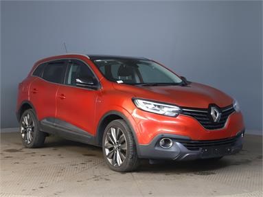 RENAULT KADJAR 1.6 dCi Signature Nav 5dr 4WD Diesel - RED - HK16FZT - 5 Door Hatchback