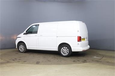 VOLKSWAGEN TRANSPORTER T28 SWB DIESEL 2.0 TDI 150 Highline Van Diesel - WHITE - RJ70UMT - 5 Door Panel Van