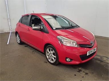 TOYOTA YARIS 1.33 VVT-i Trend 5dr Petrol - RED - SE14COH - 5 Door Hatchback
