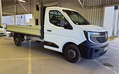 RENAULT MASTER LWB DIESEL FWD LL35dCi 150 Advance Low Roof Dropside Diesel - WHITE - YO25BVZ - 2 Door Dropside Body