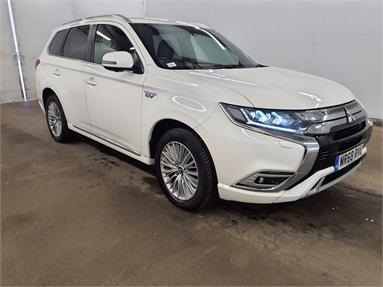 MITSUBISHI OUTLANDER 2.4 PHEV 4h 5dr Auto Petrol PHEV - WHITE - WR68RVU - 5 Door Estate