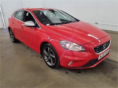 VOLVO V40 T2 R DESIGN 5dr Petrol - RED - NJ15FXD - 5 Door Hatchback