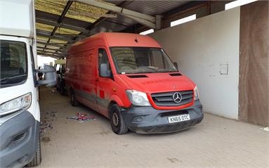 MERCEDES-BENZ SPRINTER 310CDI MEDIUM DIESEL 3.5t Van Diesel - RED - KN65OTC - 5 Door Panel Van