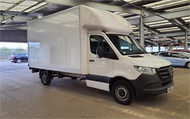 MERCEDES-BENZ SPRINTER 315CDI L3 DIESEL RWD 3.5t Progressive Luton Diesel - WHITE - KW23LHF - 2 Door Luton Box Body