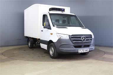 MERCEDES-BENZ SPRINTER 314CDI L2 DIESEL RWD 3.5t Chassis Cab 7G-Tronic Diesel - WHITE - PJ70XMB - 3 Door Fridge Box Van Body