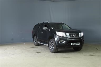 NISSAN NAVARA DIESEL Double Cab Pick Up Tekna 2.3dCi 190 4WD Auto Diesel - BLACK - BT68YYP - 4 Door Pick Up Body