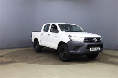TOYOTA HILUX DIESEL Active D/Cab Pick Up 2.4 D-4D 5 Seats Double Cab Diesel - WHITE - AK69YLS - 4 Door Pick Up Body