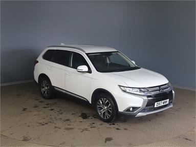 MITSUBISHI OUTLANDER 2.2 DI-D 3 5dr Diesel - WHITE - DX17WNH - 5 Door Estate