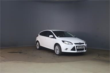 FORD FOCUS 1.0 125 EcoBoost Zetec 5dr Petrol - WHITE - AE63WDA - 5 Door Hatchback