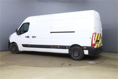RENAULT MASTER LWB DIESEL FWD LM35dCi 135 Business+ Medium Roof Van Diesel - WHITE - NA22CZN - 5 Door Panel Van