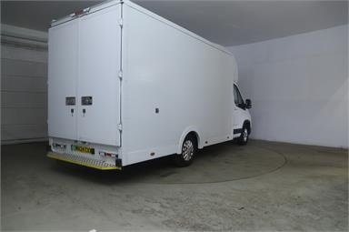 MAXUS E DELIVER 9 MWB ELECTRIC FWD 150kW Chassis Cab 65kWh N2 Auto Electric - WHITE - MA24CXX - 4 Door Box Body