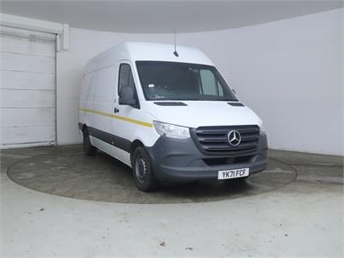 MERCEDES-BENZ SPRINTER 316CDI L2 DIESEL RWD 3.5t H2 Progressive Van Diesel - WHITE - YK71FCF - 5 Door Panel Van