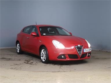 ALFA ROMEO GIULIETTA 1.6 JTDM-2 Lusso 5dr Diesel - RED - SL12UBN - 5 Door Hatchback