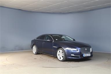 JAGUAR XJ 3.0d V6 Premium Luxury 4dr Auto Diesel - BLUE - RE66SKV - 4 Door Saloon