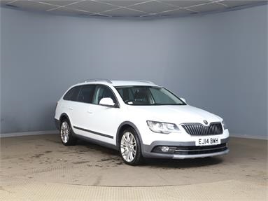 SKODA SUPERB 2.0 TDI CR 170 Outdoor 4X4 5dr DSG Diesel - WHITE - EJ14BWH - 5 Door Estate