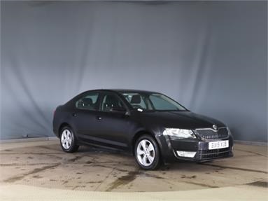 SKODA OCTAVIA 1.6 TDI CR SE Business GreenLine III 5dr Diesel - BLACK - BX15XUB - 5 Door Hatchback