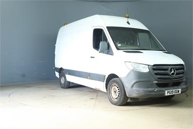 MERCEDES-BENZ SPRINTER 316CDI L2 DIESEL RWD 3.5t H2 Van Diesel - WHITE - PG19OGW - 5 Door Panel Van