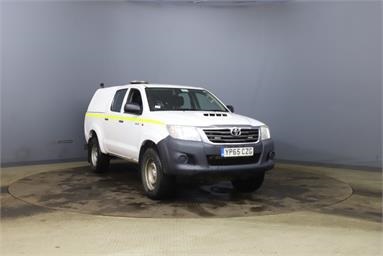 TOYOTA HILUX DIESEL Active D/Cab Pick Up 2.5 D-4D 4WD 144 Diesel - WHITE - YP65CZG - 4 Door Pick Up Body
