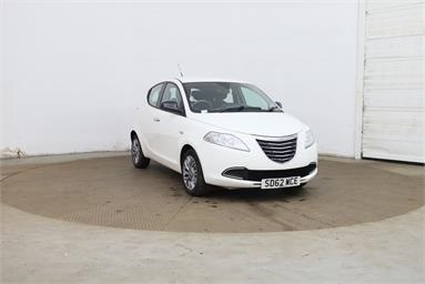 CHRYSLER YPSILON 1.2 SE 5dr Petrol - WHITE - SD62WCE - 5 Door Hatchback