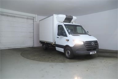 MERCEDES-BENZ SPRINTER 314CDI L2 DIESEL RWD 3.5t Chassis Cab Diesel - WHITE - FJ19ORL - 4 Door Fridge Box Van Body