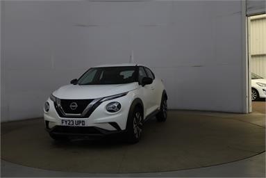NISSAN JUKE 1.0 DiG-T 114 Acenta 5dr Petrol - WHITE - FY23UPD - 5 Door Hatchback