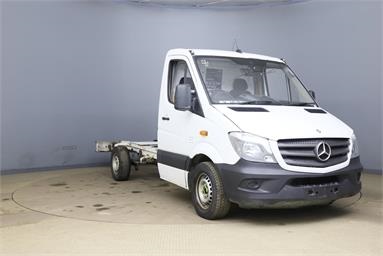 MERCEDES-BENZ SPRINTER 313CDI MEDIUM DIESEL 3.5t Chassis Cab 7G-Tronic 2 Seats Single Cab Diesel - white - YJ65VSZ - 2 Door Chassis Cab