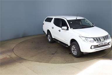 MITSUBISHI L200 DIESEL Double Cab DI-D 178 Barbarian 4WD Auto Diesel - WHITE - WV66XKA - 4 Door Pick Up Body