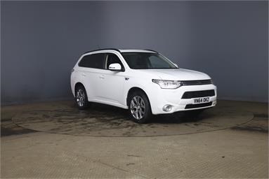 MITSUBISHI OUTLANDER 2.0 PHEV GX4hs 5dr Auto Petrol PHEV - WHITE - VN64OKZ - 5 Door Estate