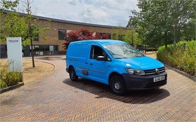 VOLKSWAGEN CADDY MAXI C20 DIESEL 2.0 TDI BlueMotion Tech 102PS Startline Van Diesel - BLUE - GL66UZR - 6 Door Panel Van
