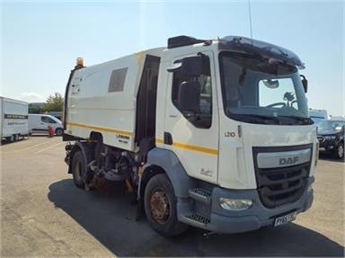 DAF LF220 4X2 DAY EURO 6 LHD 16-TON FAUN VIAJET SWEEPER 2 Seats Day cab Steel Susp 12ft Diesel - WHITE - PY65FBC - 2 Door Sweeper