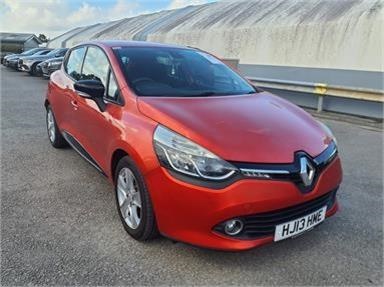 RENAULT CLIO 1.2 16V Dynamique MediaNav 5dr Petrol - RED - HJ13HME - 5 Door Hatchback