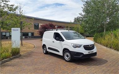 VAUXHALL COMBO CARGO L1 DIESEL 2300 1.5 Turbo D 100ps H1 Dynamic Van Diesel - WHITE - VN71DZU - 5 Door Panel Van