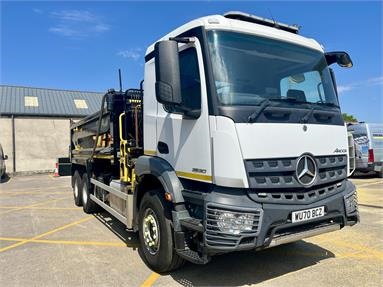 MERCEDES-BENZ AROCS 2630 6X4 DAY EURO 6 TIPPER GRAB Steel Body Day cab Diesel - WHITE - WU70BCZ - Tipper Body