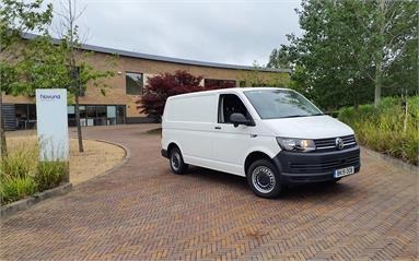 VOLKSWAGEN TRANSPORTER T30 SWB DIESEL 2.0 TDI BMT 102 Startline Van Euro 6 Diesel - WHITE - BK19OOB - 5 Door Panel Van