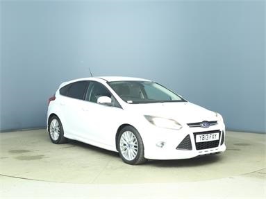 FORD FOCUS 1.0 125 EcoBoost Zetec S 5dr Petrol - WHITE - YB13FXY - 5 Door Hatchback