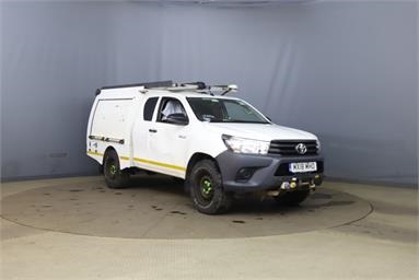 TOYOTA HILUX DIESEL Active Extra Cab Pick Up 2.4 D-4D Diesel - WHITE - MX18MHO - 4 Door Pick Up Body
