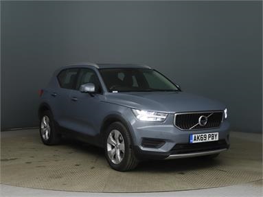 VOLVO XC40 2.0 T4 Momentum 5dr AWD Geartronic