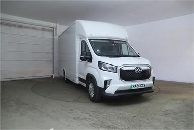 MAXUS E DELIVER 9 MWB ELECTRIC FWD 150kW Chassis Cab 65kWh N2 Auto Electric - WHITE - MA24CXV - 4 Door Luton Box Body