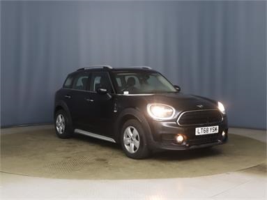 MINI COUNTRYMAN 1.5 Cooper 5dr Petrol - Black - LT68YSM - 5 Door Hatchback