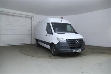 MERCEDES-BENZ SPRINTER 315CDI L2 DIESEL RWD 3.5t H2 Progressive Van Diesel - WHITE - KS22ESO - 5 Door Panel Van