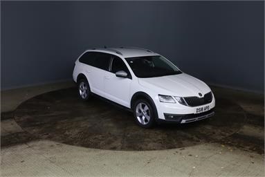 SKODA OCTAVIA 2.0 TDI CR Scout 4x4 5dr Diesel - WHITE - DS18APO - 5 Door Estate